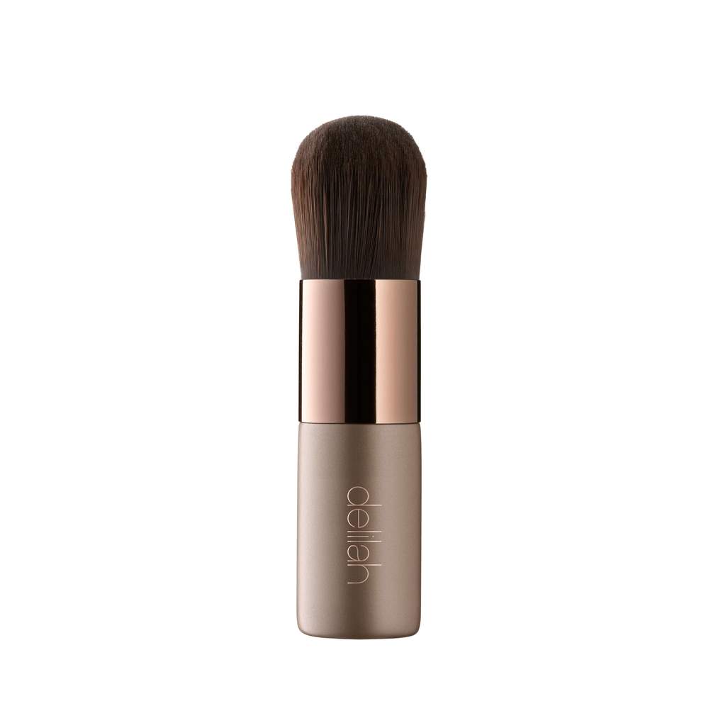 Delilah Foundation Kabuki Complexion Brush